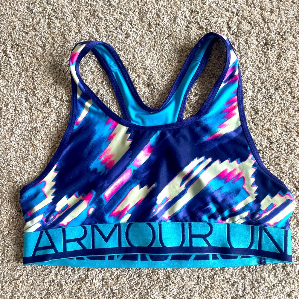 Size small Under Armor Sports Bra